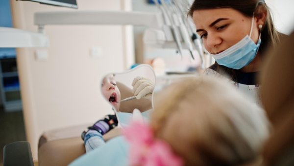 Где в Подмосковье можно лечить зубы детям под наркозом