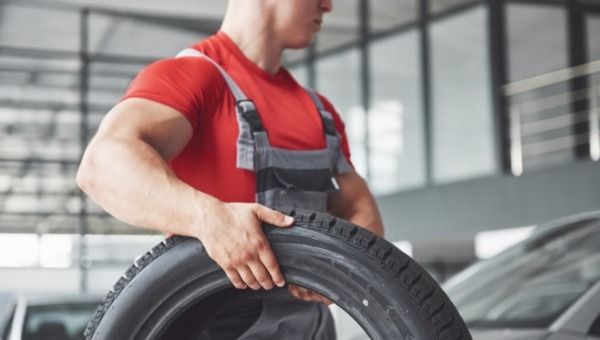 Новые сроки смены резины на зимнюю назвали жителям Москвы и Подмосковья