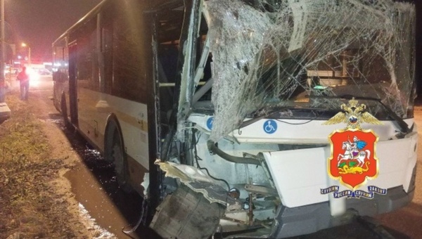 В Подмосковье столкнулись два автобуса