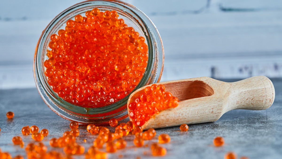 Сколько будет стоить баночка красной икры к Новому году-2026