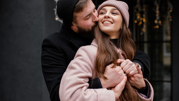 «Примет вас и будет дорожить»: эти 3 знака зодиака скоро встретят важного человека 