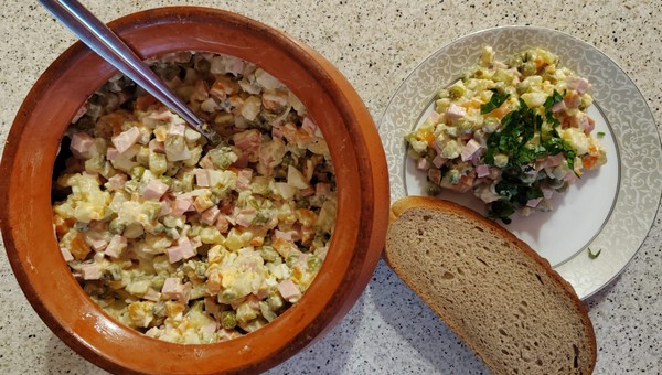 Во сколько обойдутся 4 порции оливье к Новому году?