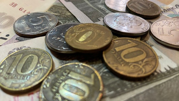 Залежавшиеся монеты россиян будут принимать в банках с 6 по 12 апреля