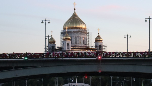 Очередь к мощам Спиридона Тримифунтского в Москве растянулась на километры
