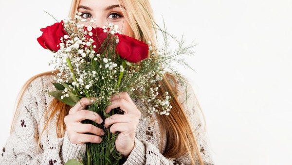 Какие цветы подарить девушке на 8 марта, если у неё аллергия?