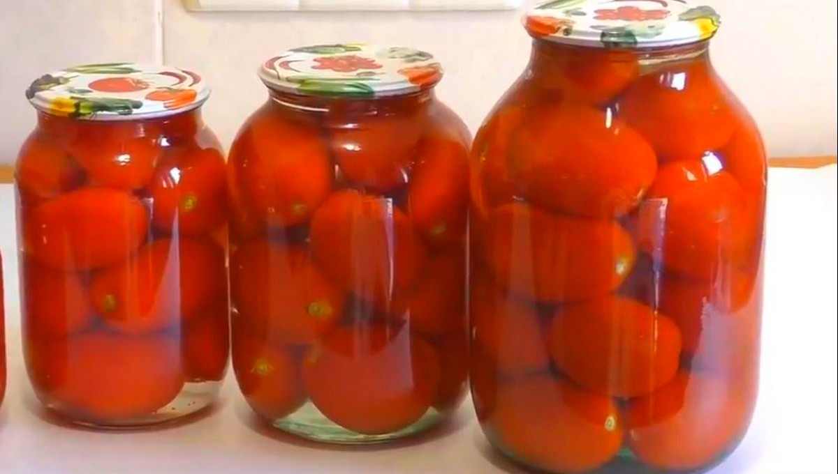 Удивительный простейший рецепт помидоров на зиму