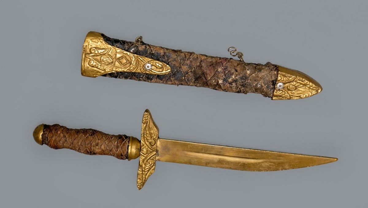 В Подмосковье среди отходов нашли коллекционные вещицы