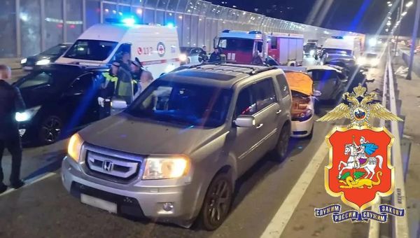 Массовая авария перекрыла трассу в Подмосковье
