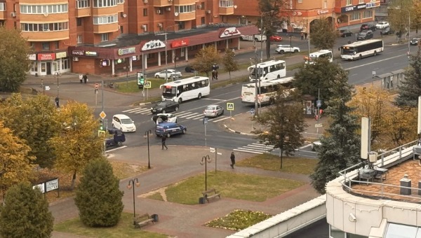 В центре Серпухова произошло ДТП на оживлённом перекрёстке 
