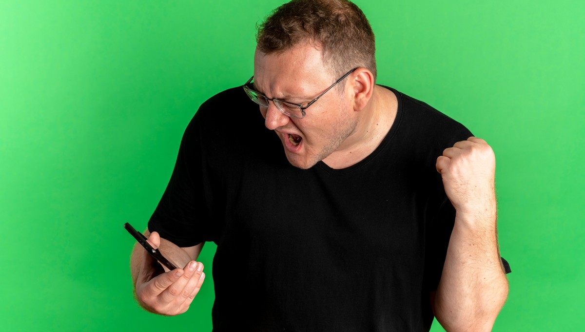 Сболтнул лишнего: штраф за оскорбление в чате — миллион рублей