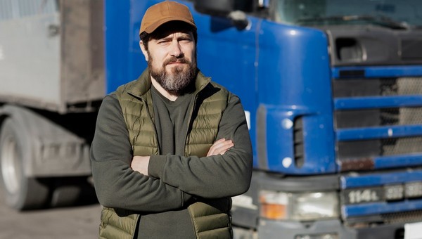 Сотни тысяч «чистыми» — назван реальный заработок дальнобойщиков