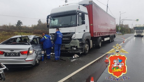 ДТП с гибелью пассажира легковушки произошло на одной из трасс Подмосковья