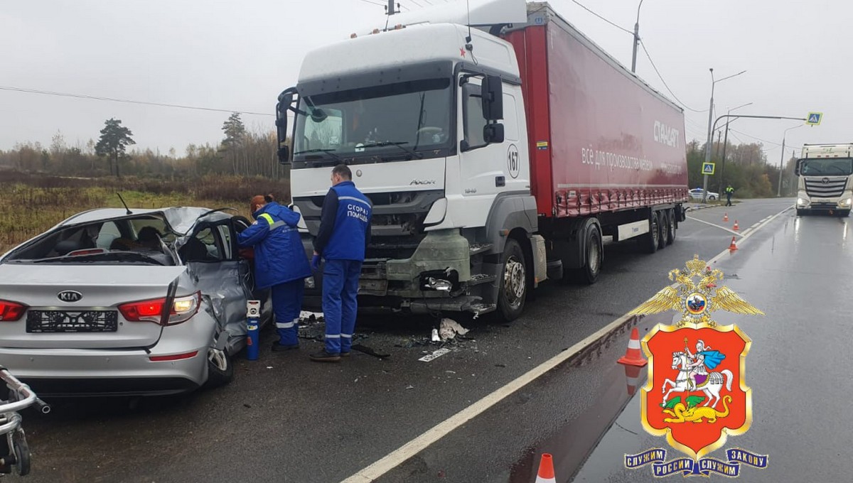 ДТП с гибелью пассажира легковушки произошло на одной из трасс Подмосковья