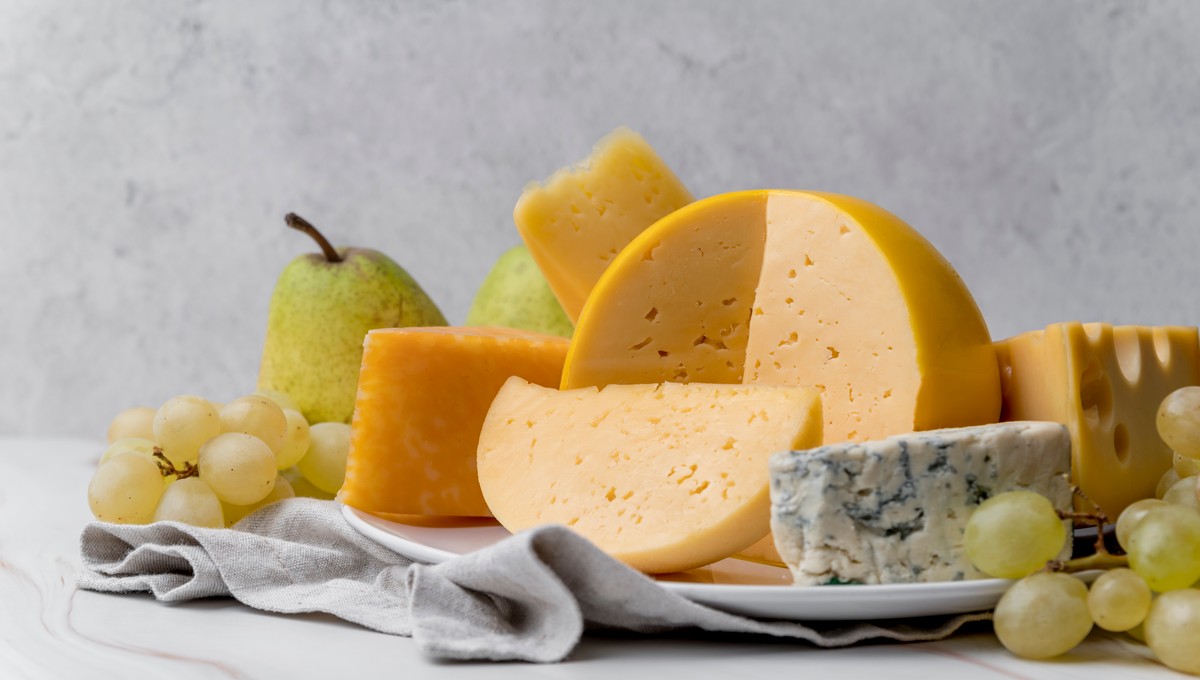 В Подмосковье продавали фантомный сыр: производителя по адресу не нашли