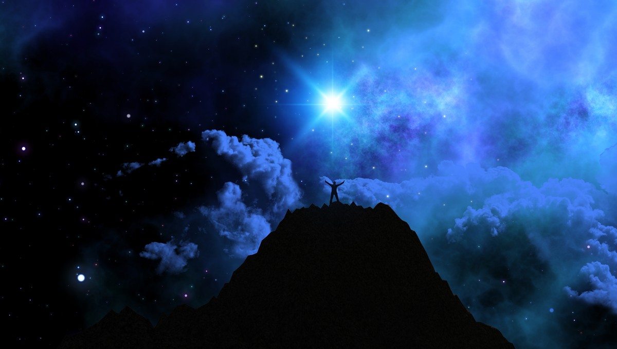 Над Москвой будет виден очень яркий светящийся объект