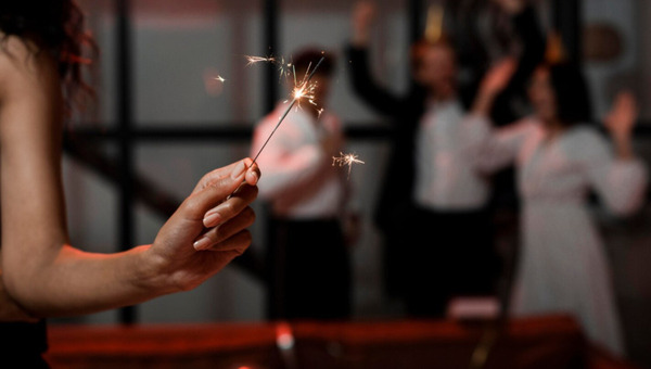 Новогодний корпоратив: юридический взгляд на праздничную вечеринку