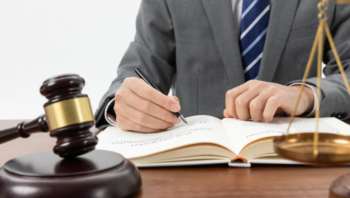 Госуслуги упрощают получение бесплатной юридической помощи