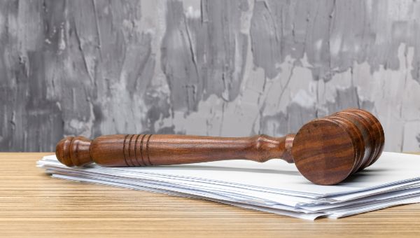 Один из столичных банков прекращает свою деятельность по решению суда