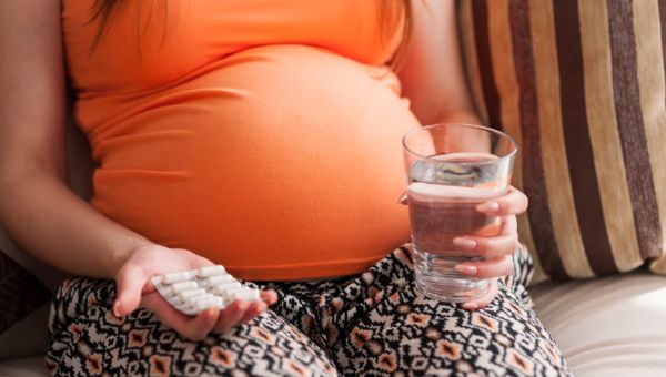 Из аптек исчез жизненно важный препарат для будущих мам 