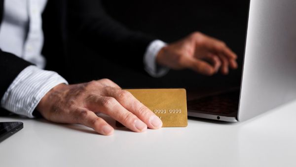 Есть только один способ быстро разблокировать банковскую карту