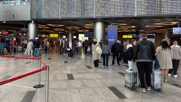 Эти категории должников рискуют остаться без отпуска за границей