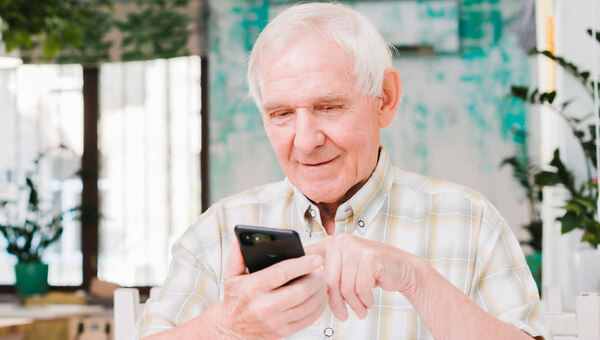 «Госуслуги» упрощают жизнь пенсионерам