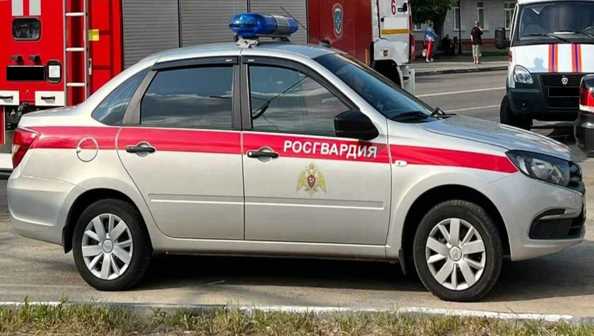 Постоялец подмосковного хостела устроил пожар и схватился за нож