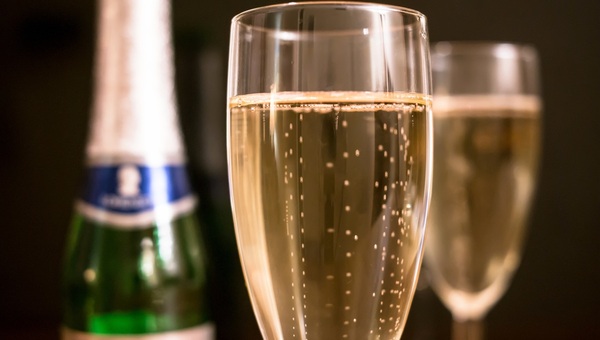 Простые правила выбора шампанского перед Новым годом
