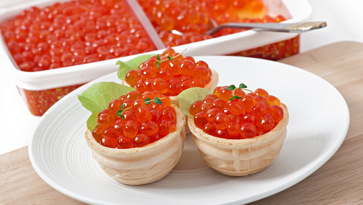 Красная икра: тревожные цифры и новогодние прогнозы