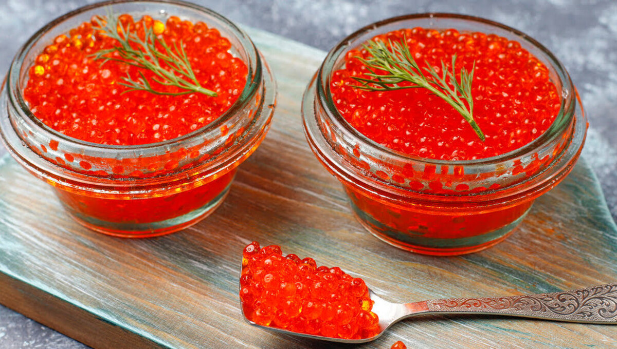 Красная икра к Новому году: чего ждать от цен?