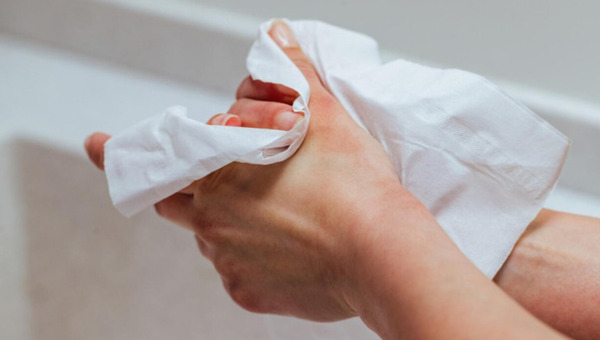 Губернатор Подмосковья предлагает маркировать влажные салфетки