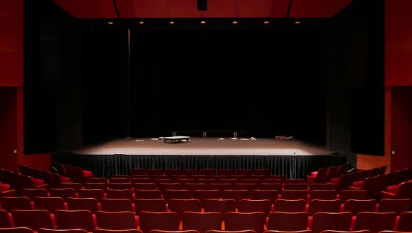 Вокруг ректорства в Школе-студии МХАТ закручивается интрига