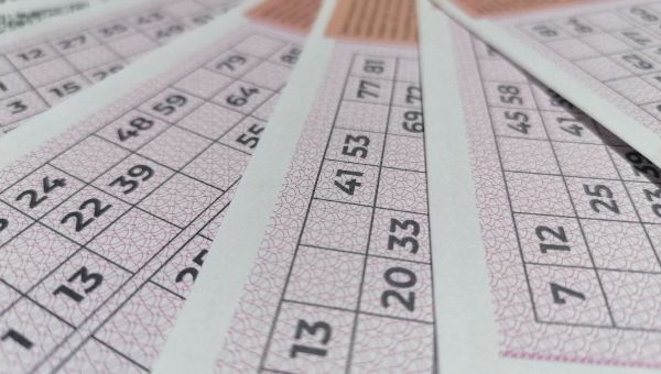 Житель Москвы купил счастливый билет и стал мультимиллионером