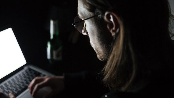 Мошенники расставили майские ловушки для россиян
