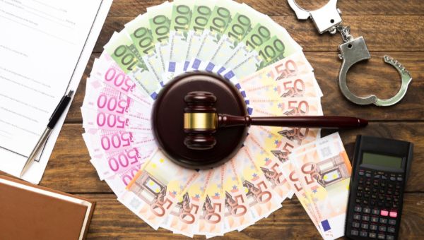 Майоры и лейтенант МВД лишились званий и свободы в Подмосковье