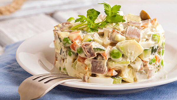 Именно такой оливье россиянам нравится больше всего