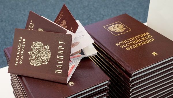 Подмосковные подростки могут получить главный документ с размахом