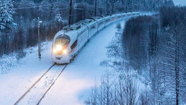 «Сапсан» продлевает праздничное расписание