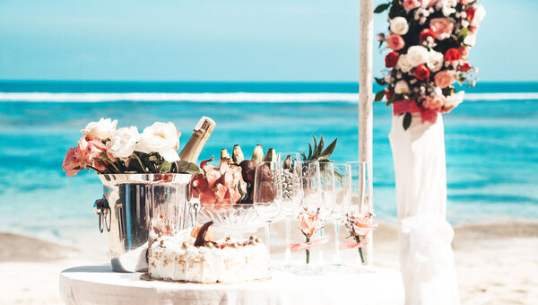 Туроператоры назвали самое бюджетное направление для незабываемой свадебной церемонии