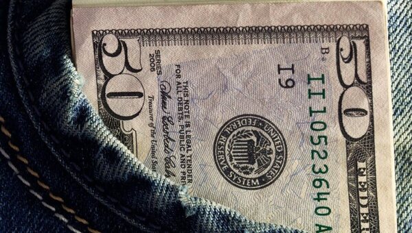 Названо лучшее время для покупки иностранной валюты