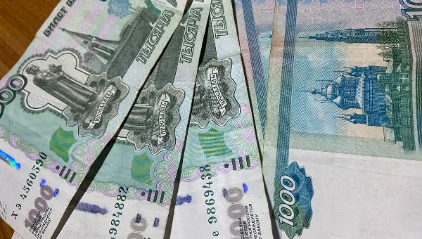 По этим официальным критериям купюра считается ветхой