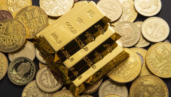 Золотая лихорадка: россияне массово инвестируют в драгметаллы