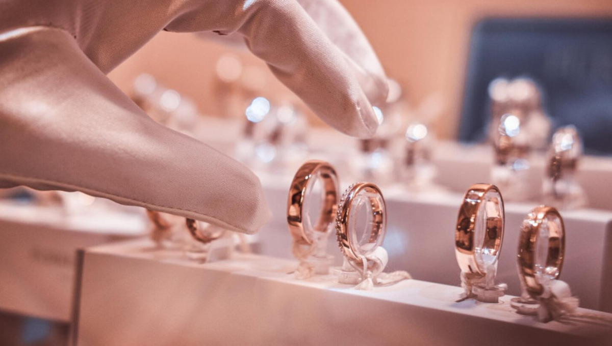 Не всё золото, что блестит: в ювелирных магазинах можно купить подделку