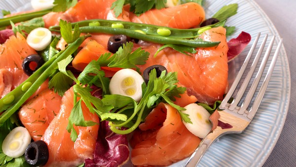 Потрясный рыбный салат «Красное море» за 10 минут