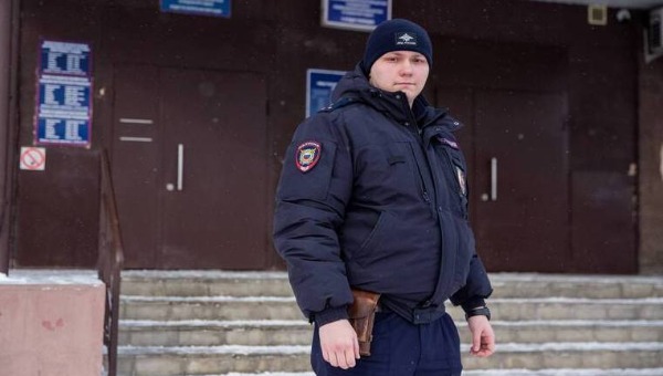 Полицейский в Подольске спас истекающего кровью ребёнка