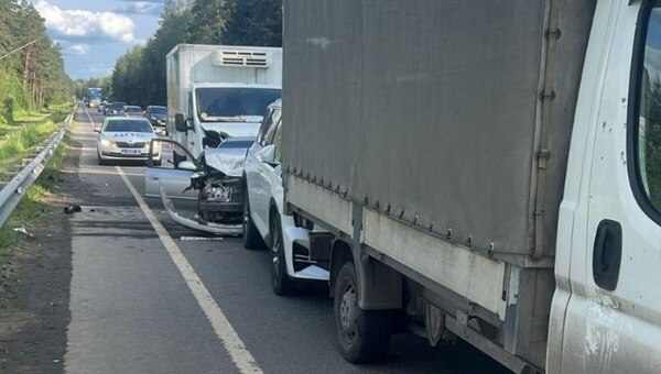 Беременная и ребёнок пострадали в массовой аварии в Подмосковье