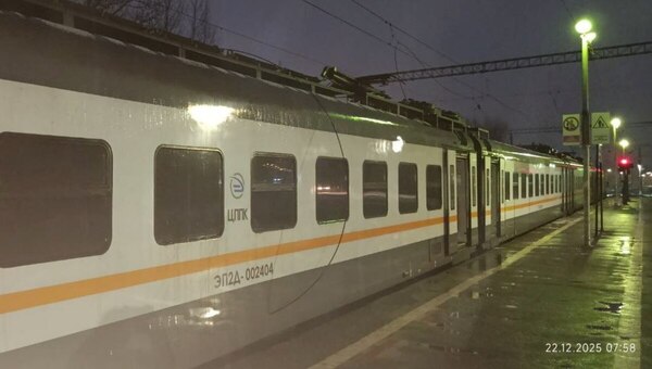 В Подмосковье на станции вспыхнула электричка. Подробности от МЖД