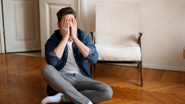 Известный певец задолжал 52 тысячи рублей по коммуналке