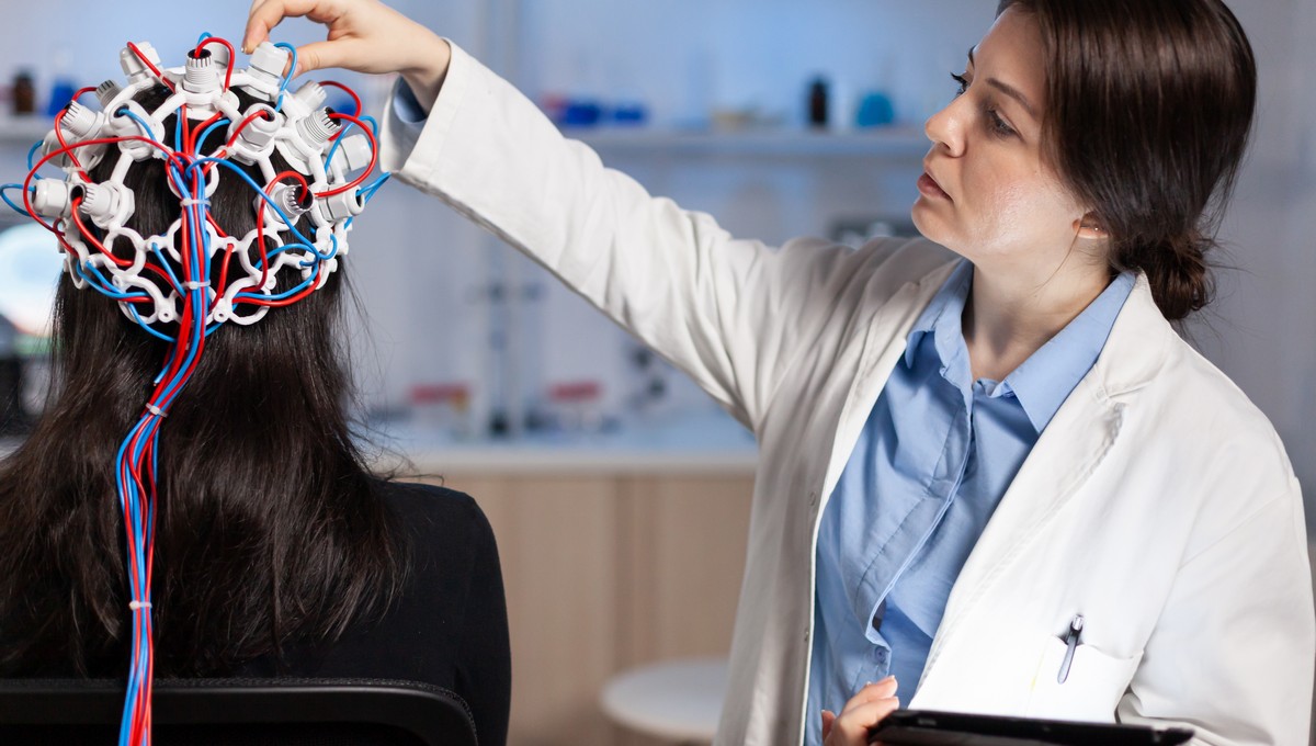 Россиянам захотели стимулировать мозг