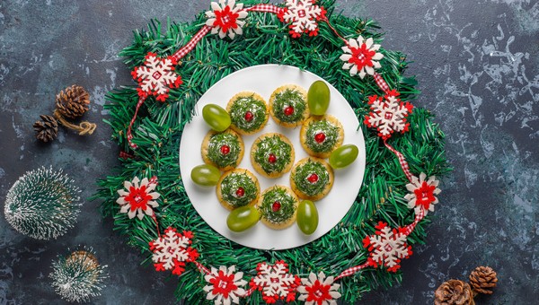 Эти картофельные корзинки с шпротами сметут с новогоднего стола за 5 минут